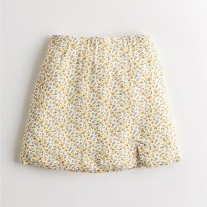 Hollister Yellow Foral Ultra High-Rise A-Line Mini Skirt. Size small